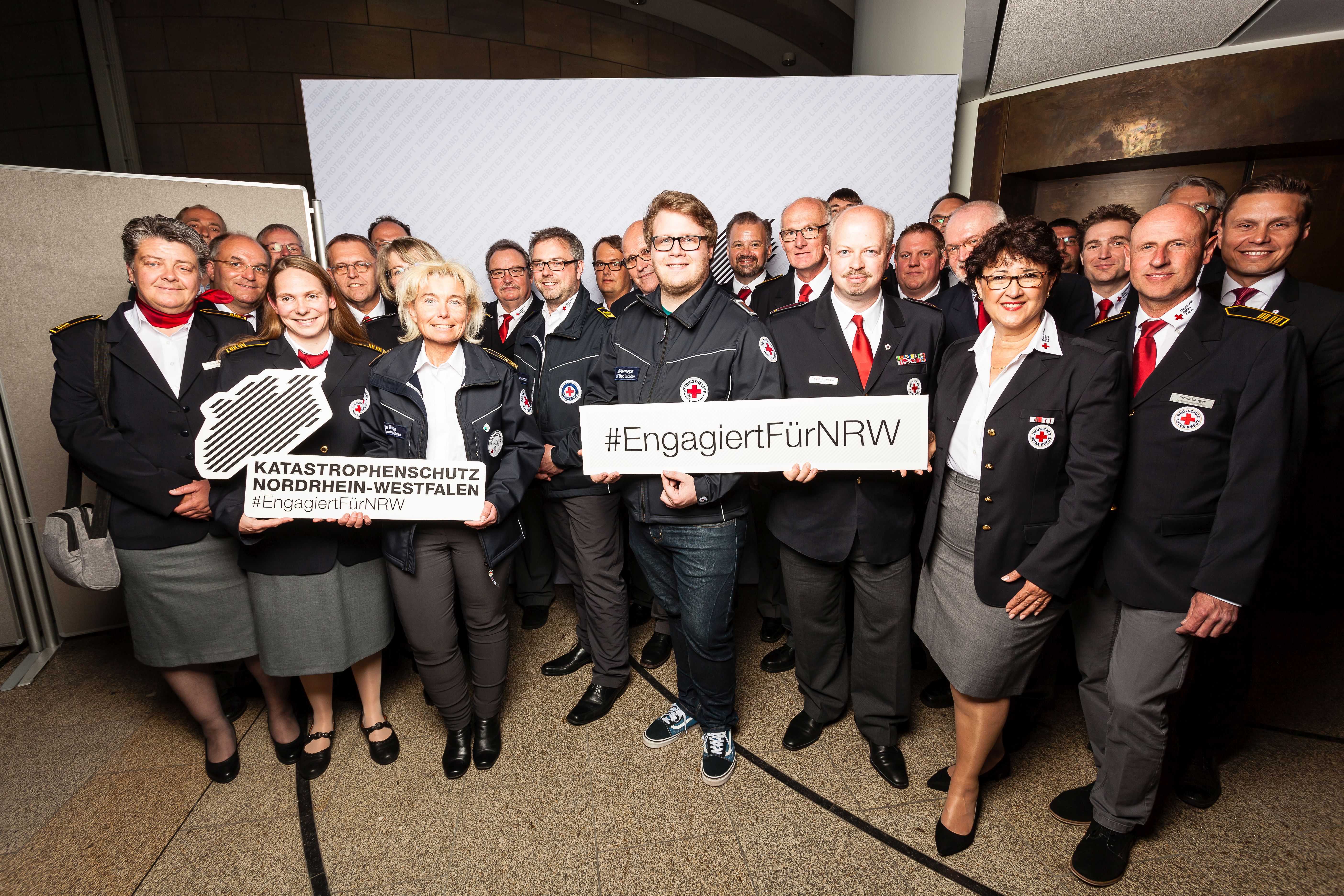 Grosses_Gruppenfoto_Parlamentarischer_Abend_Landtag_Düsseldorf